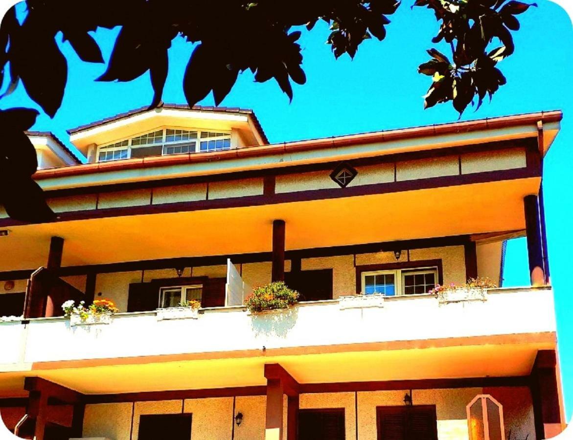 Casa Magnolia Apartment Pomezia Ngoại thất bức ảnh