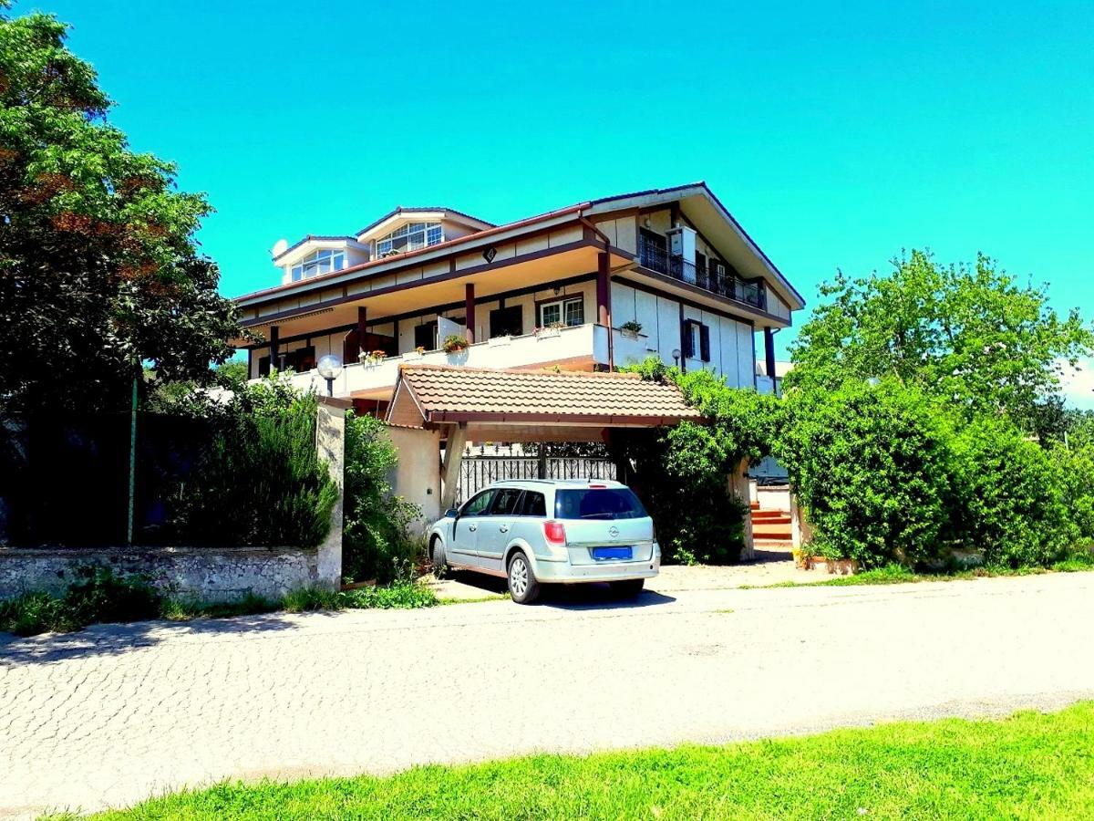 Casa Magnolia Apartment Pomezia Ngoại thất bức ảnh